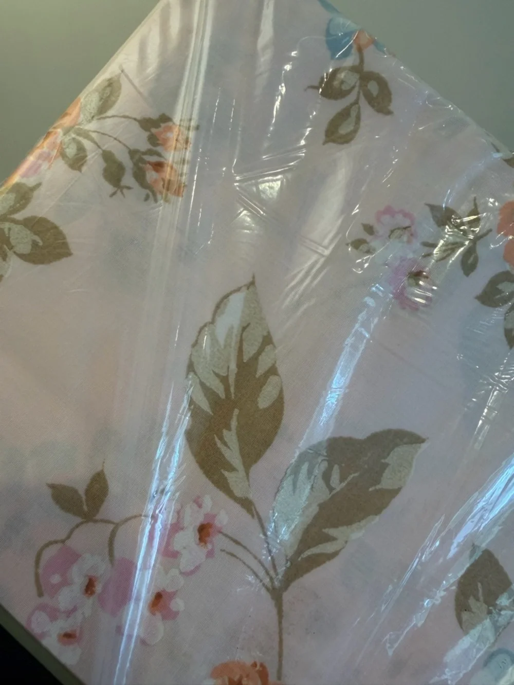 Vintage Pequot No-Iron Percale Twin Flat Sheet in Pink Floral